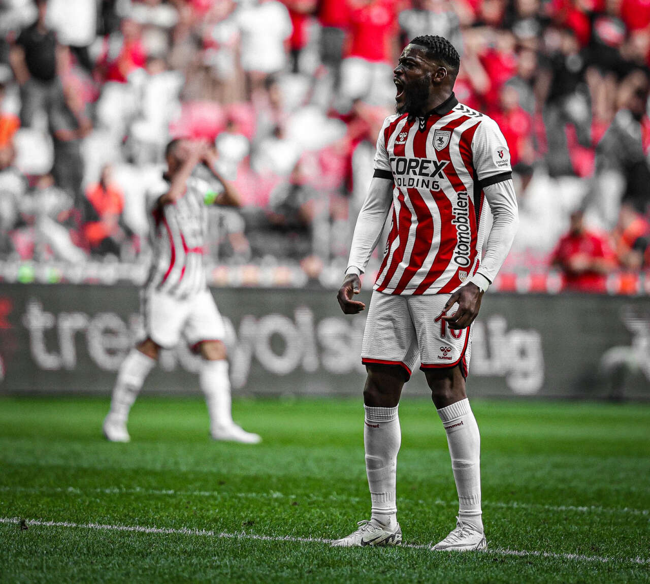 konyaspordan-olivier-ntcham-hamlesi-ilk-temas-kuruldu
