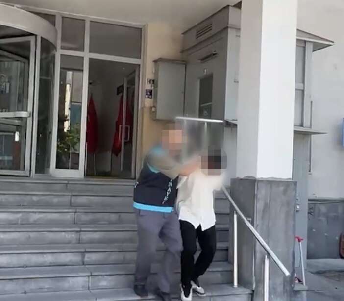 biber-gaziyla-cinayet-saldiri-ani-kamerada