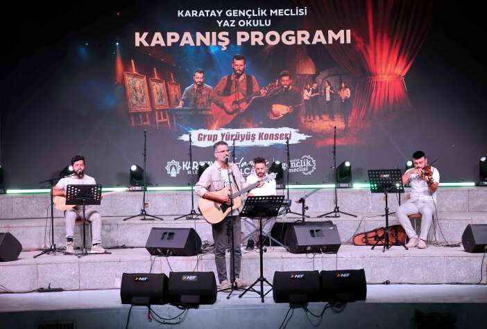 konyada-6-haftalik-cosku-bir-gune-sigdi-karatay-genclik-meclisi-yaz-okulu-final-yapti