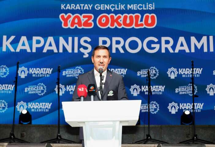 konyada-6-haftalik-cosku-bir-gune-sigdi-karatay-genclik-meclisi-yaz-okulu-final-yapti