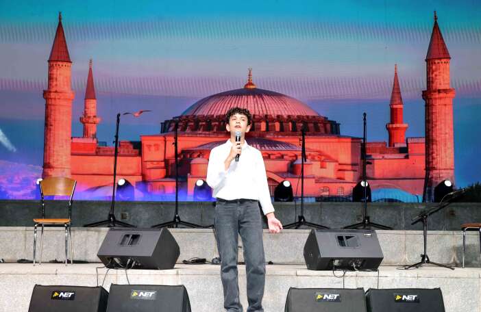 konyada-6-haftalik-cosku-bir-gune-sigdi-karatay-genclik-meclisi-yaz-okulu-final-yapti