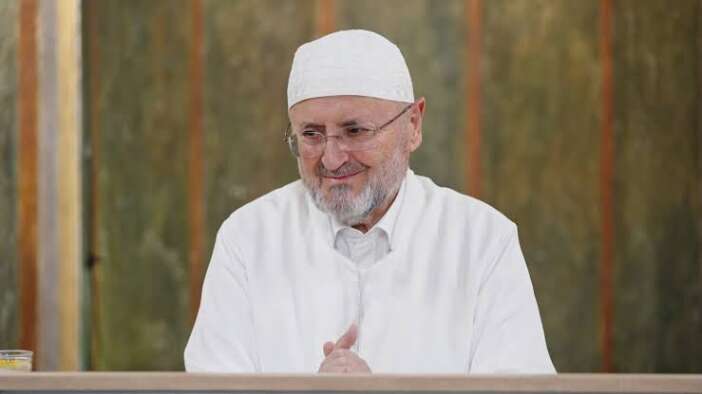 abdullah-sert-hocaefendinin-aracina-kamyon-carpti-esi-oldu-kizi-yarali