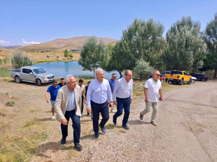 konya-valisi-akin-ilcelerde-yurutulen-yatirimlari-yerinde-inceledi