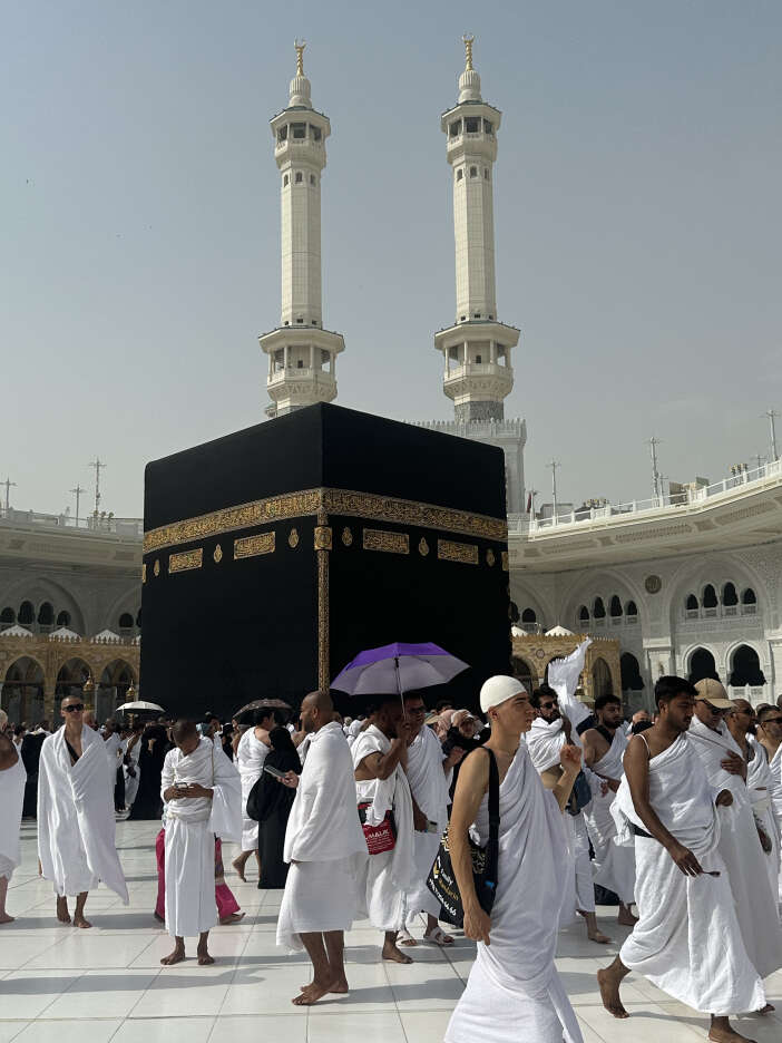 konyadan-kutsal-topraklara-uzanan-odul-yolculugu-ogrenciler-aileleriyle-umreden-dondu