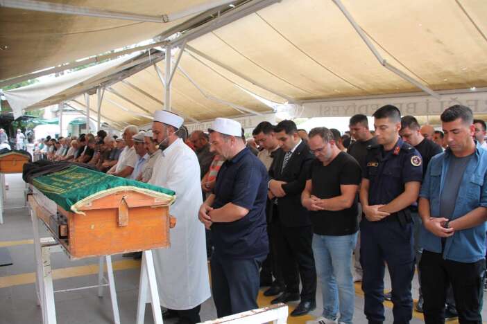 sehit-babasi-huseyin-bedel-konyada-son-yolculuguna-ugurlandi