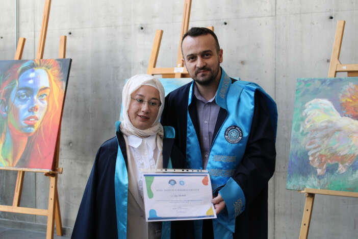 ayaklariyla-cizdigi-hayaller-gercek-oldu-konyali-ayse-artik-ogretmen