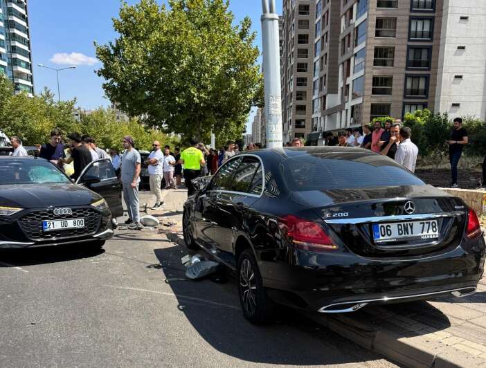carpisan-otomobillerden-biri-direge-savruldu-35-yasindaki-kadin-hayatini-kaybetti