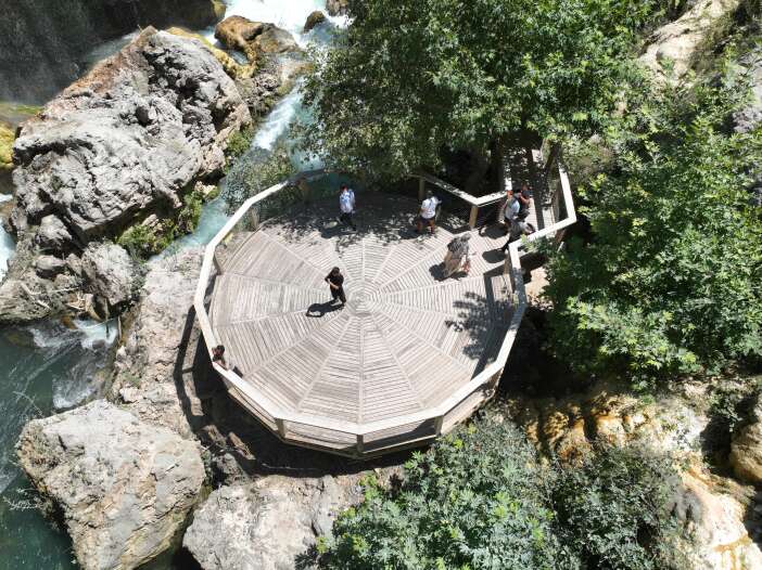 konya-merkeze-130-kilometre-uzaklikta-sakli-bir-cennet-goren-donmek-istemiyor