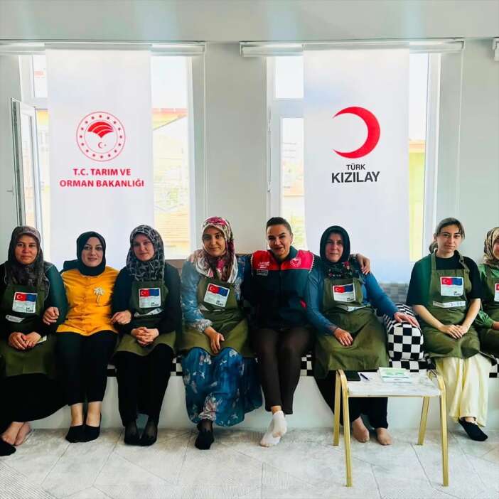 konyada-tarimda-yeni-donem-ureticilere-yeni-yontemler-ogretiliyor