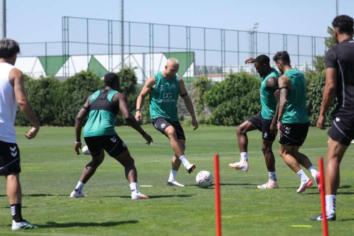 konyaspor-fenerbahce-sinavina-hazir-son-antrenman-tamamlandi