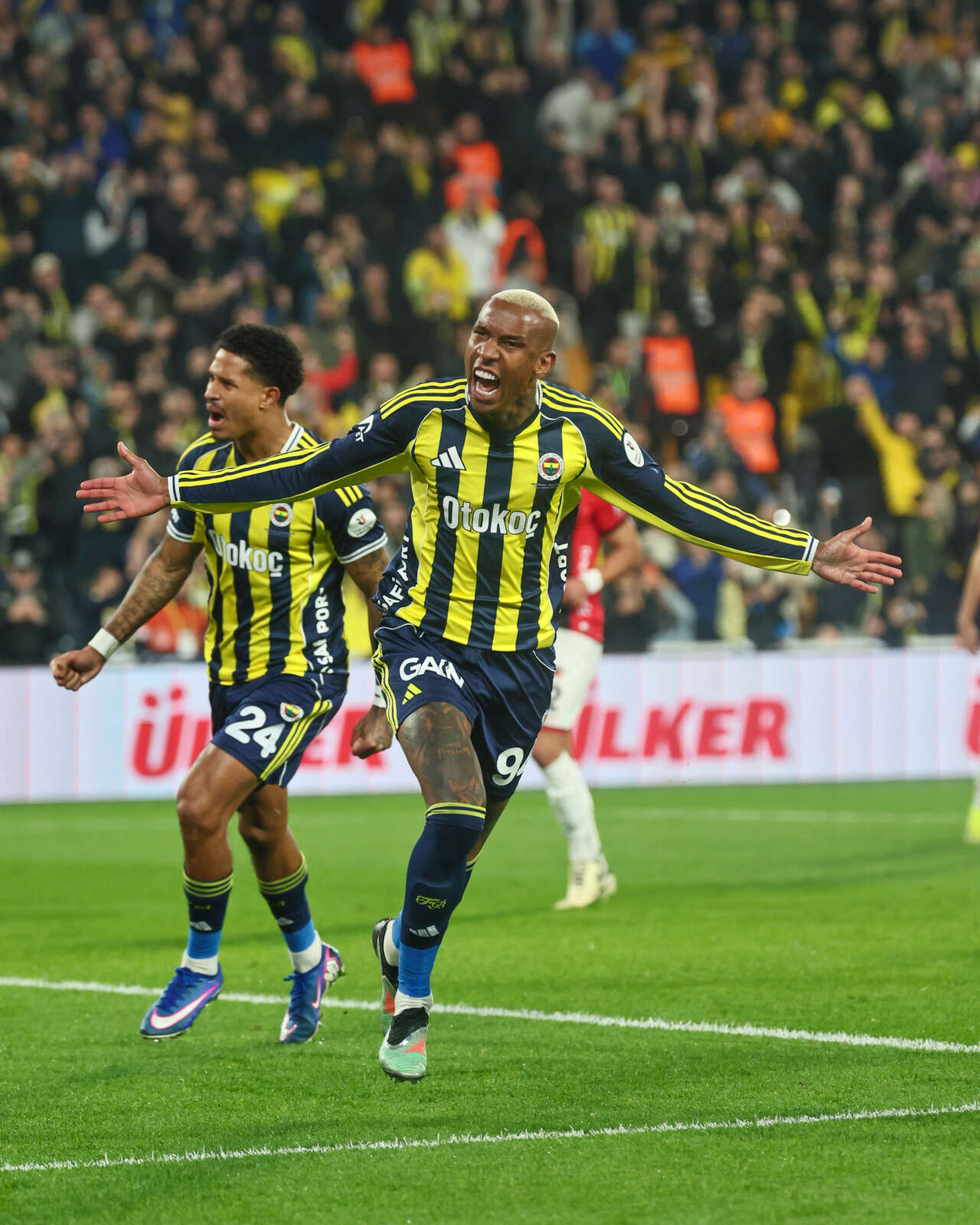 resmi-aciklama-geldi-fenerbahcenin-yildizi-konyaspor-macinda-yok