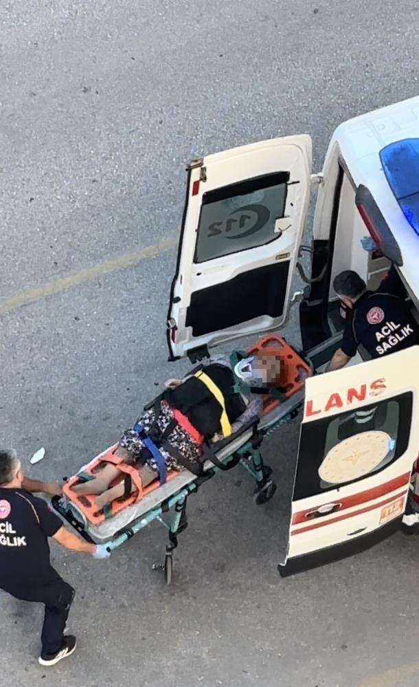 yaya-gecidinde-otomobil-carpti-sukriye-gok-hayatini-kaybetti