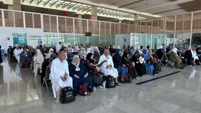 konya-buyuksehir-emekli-ve-gazileri-umreye-gonderdi