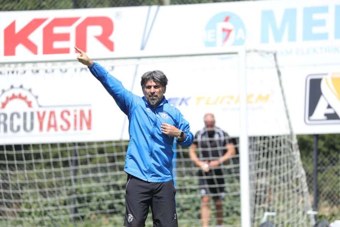 konyasporda-kocaelispor-mesaisi-ilhan-palut-isi-siki-tutuyor