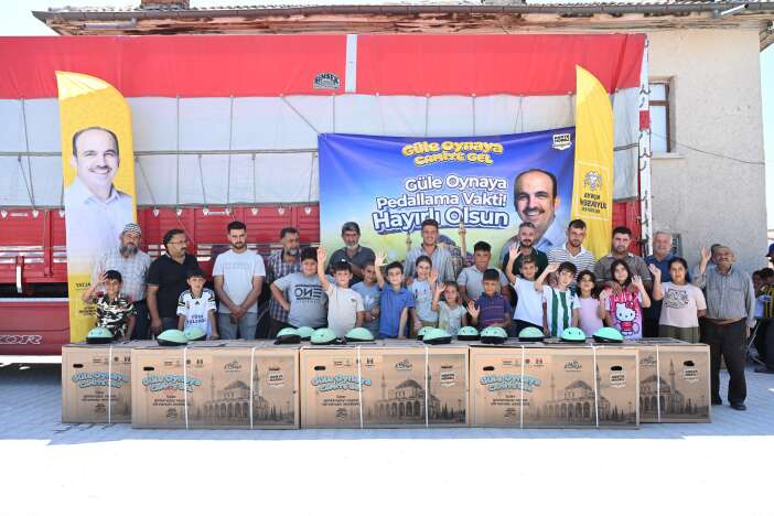 konyada-13-bin-cocugun-bekledigi-gun-geldi-bisikletler-dagitiliyor