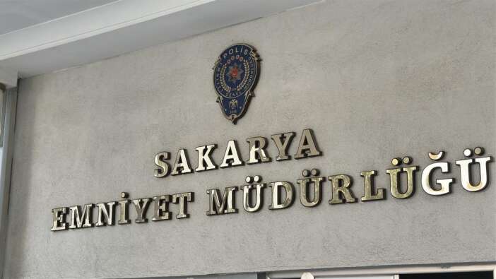 konyadan-cok-sayida-silah-ve-sarjorle-yola-cikti-polisi-hesaba-katmadi