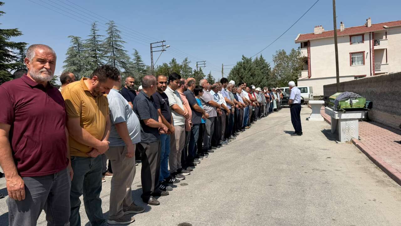 haber-dairesi-muhabiri-fatmanur-aydemirin-aci-gunu