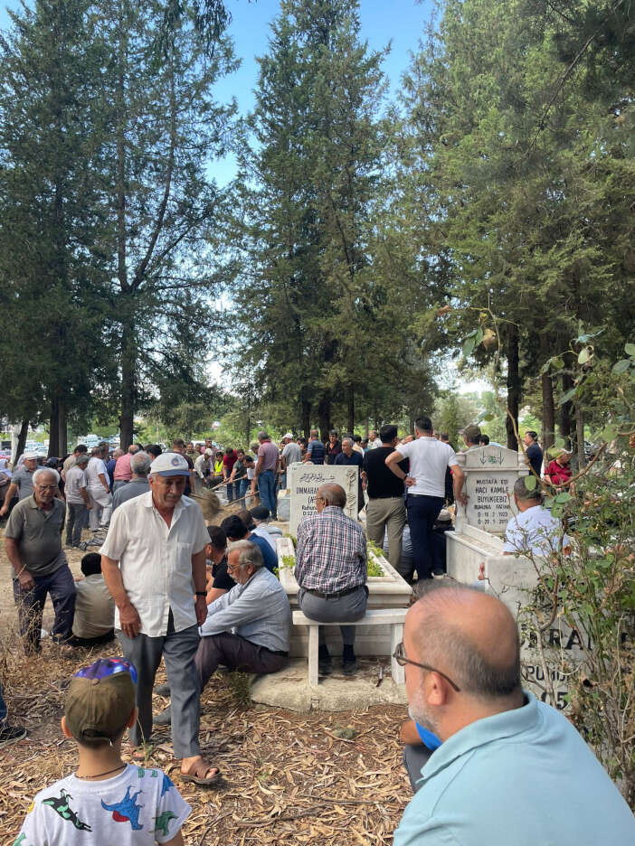 babasinin-kullandigi-minibusun-altinda-kalan-15-yasindaki-cocuk-oldu