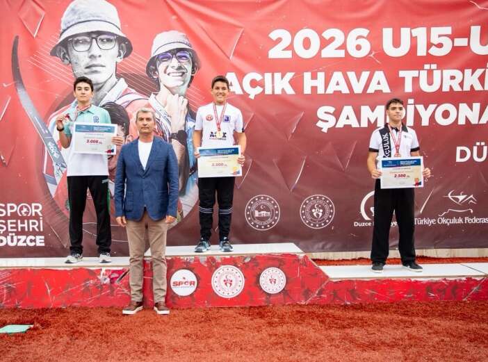 selcuklunun-genc-okcusu-eymen-erdem-cagliyan-hedefi-vurup-kursuye-cikti