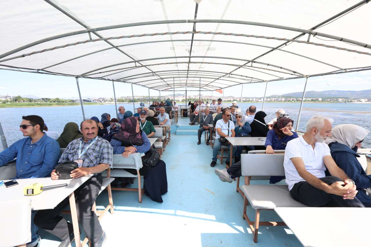 konyanin-31-ilcesinden-10-bin-emekli-yollara-cikti-5-rota-binlerce-ani
