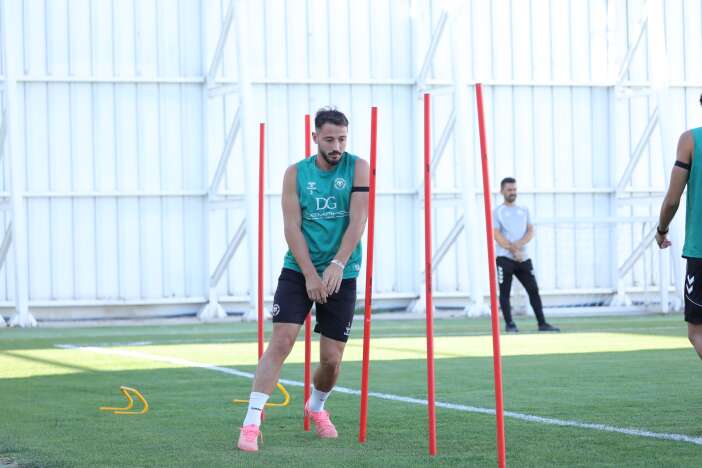 konyaspor-ilk-3-puani-erzurumda-alma-pesinde