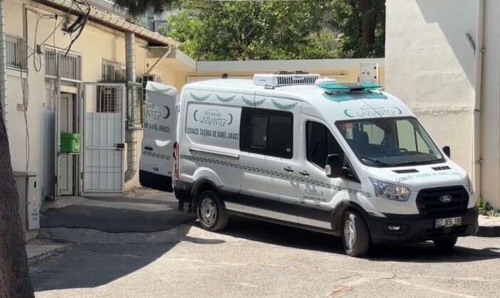 sehir-hastanesinin-bahcesinde-ceset-bulundu