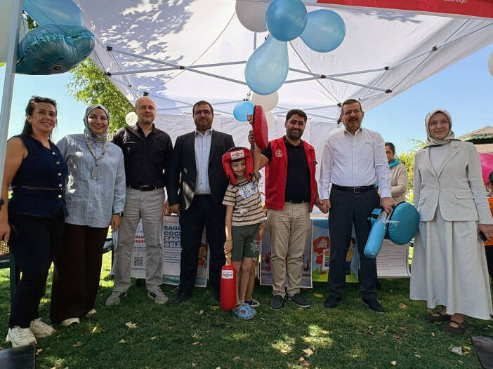 konyada-saglik-senligi-cocuklar-eglendi-aileler-bilgilendi