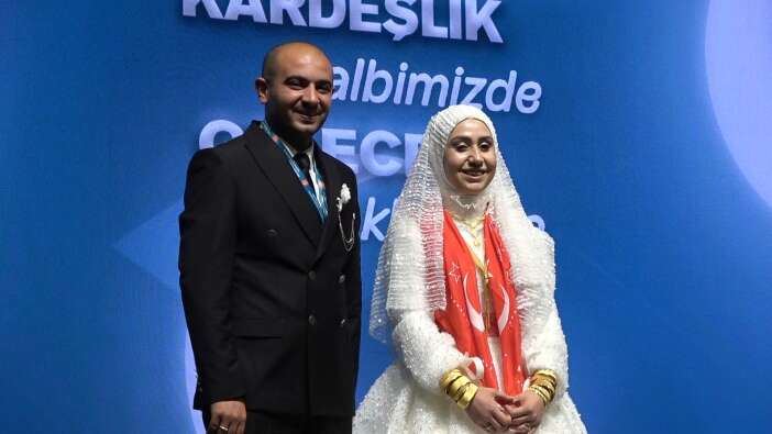 konyada-dugun-ve-kongre-ayni-gune-denk-geldi-mhpli-baskan-gelini-de-alip-geldi