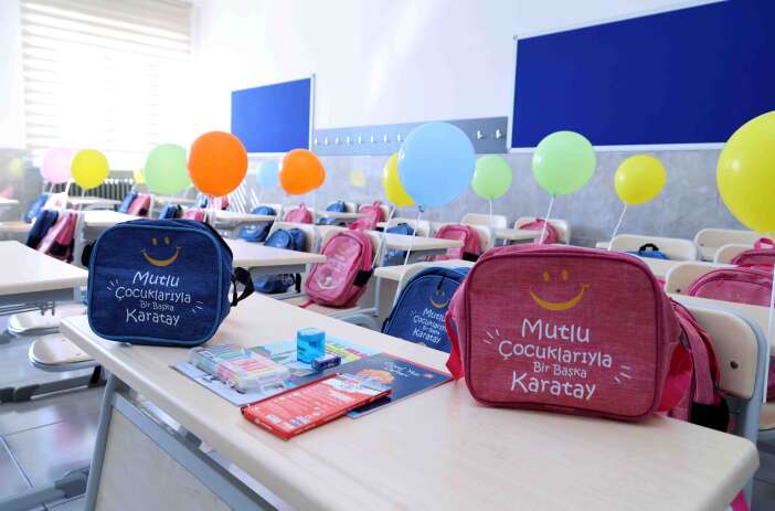 konyada-9-bin-ogrenciye-surpriz-ilk-gun-heyecani-mutluluga-donustu