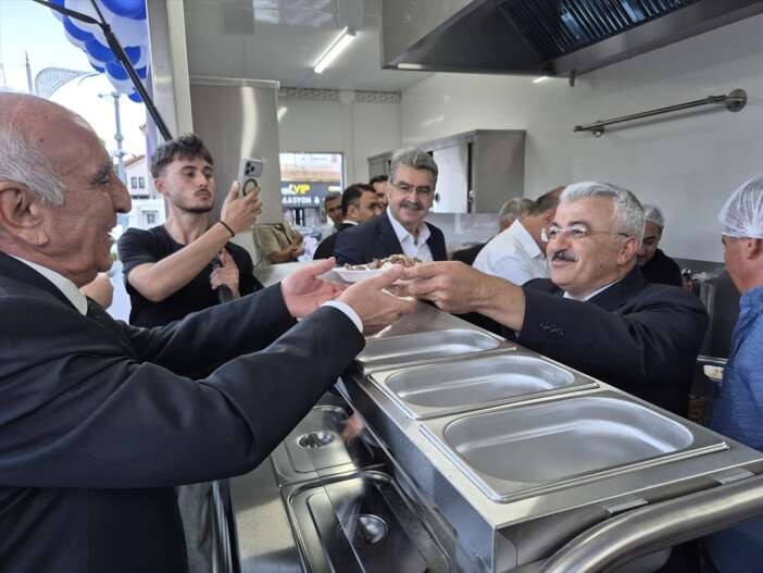 konyada-afetlere-karsi-mobil-mutfak-3-bin-kisiye-uc-ogun-yemek-cikaracak