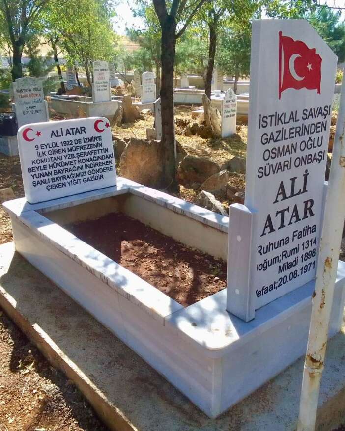 izmire-ilk-turk-bayragini-diken-konyali-kahraman-unutulmadi