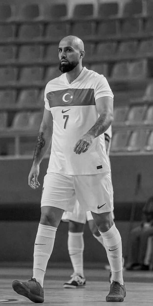 aci-haberi-tff-duyurdu-konyali-a-milli-futbolcu-hayatini-kaybetti