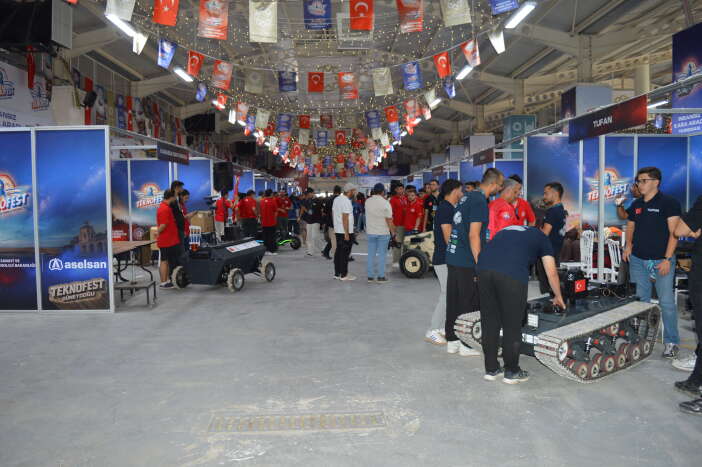 konya-ekibi-teknofestten-odulle-dondu-raclab-rover-en-iyi-tasarimi-yapti