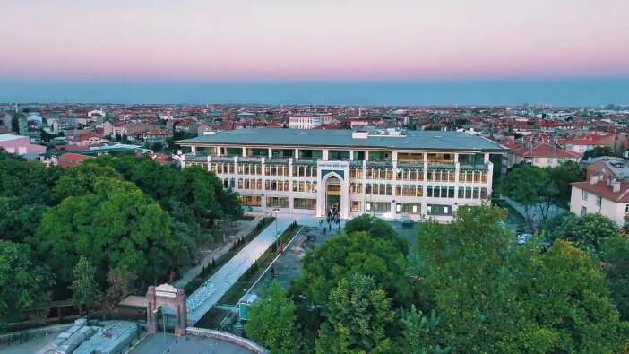 konya-egitim-tarihinde-onemli-gun-ilk-imam-hatip-yeni-binasina-kavustu