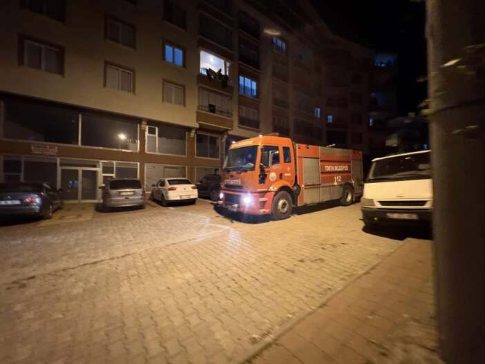camiye-giderken-acik-unuttu-yanik-kokusu-mahalleyi-alarma-gecirdi