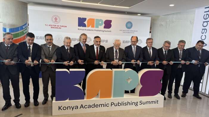 akademik-yayinciligin-devleri-konyada-bulustu