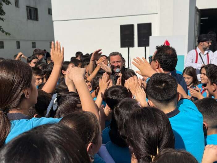 mehmet-cansiz-yeni-egitim-yilinin-heyecanini-ogrencilerle-paylasti