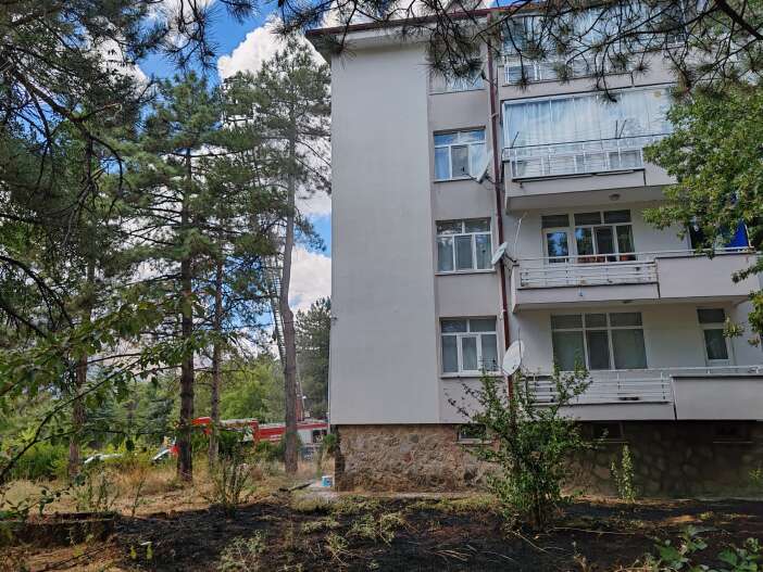 konyada-cati-calismasinda-sicrayan-kivilcimlar-yangin-cikardi
