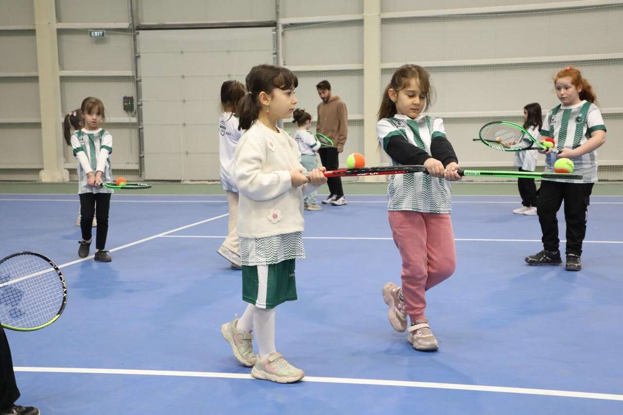 karatay-belediyesi-kis-spor-okullari-2026-kayitlari-basliyor-branslar-belli-oldu