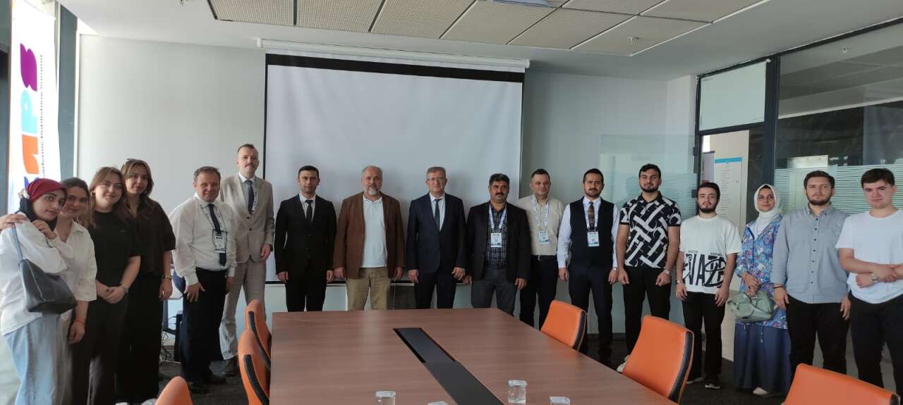 konyada-akademik-yayinciligin-gelecegi-masaya-yatirildi
