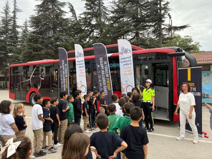 konyada-nezaket-otobusu-yeniden-yollarda-10-okulda-egitim-verilecek
