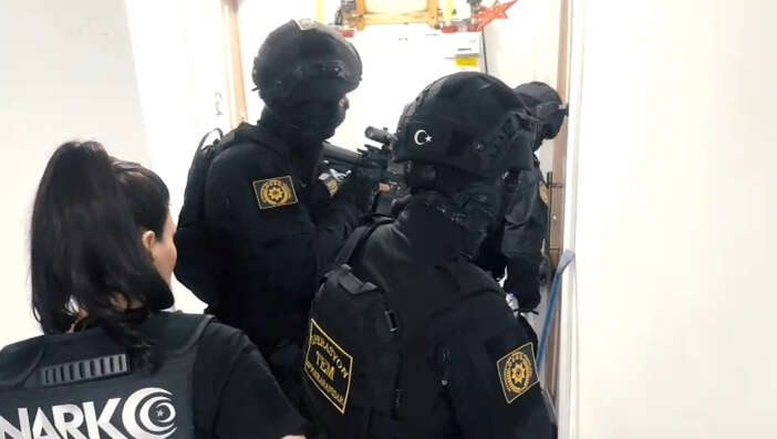 hastanedeki-doktorlara-da-uzanan-uyusturucu-sorusturmasinda-19-kisi-tutuklandi