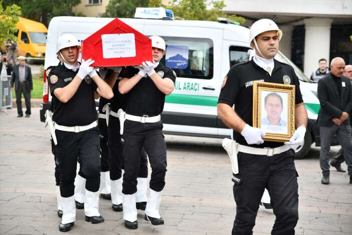 kazaya-mudahale-ederken-sehit-olmustu-polis-memuru-batuhan-sariyalcinkayaya-son-gorev