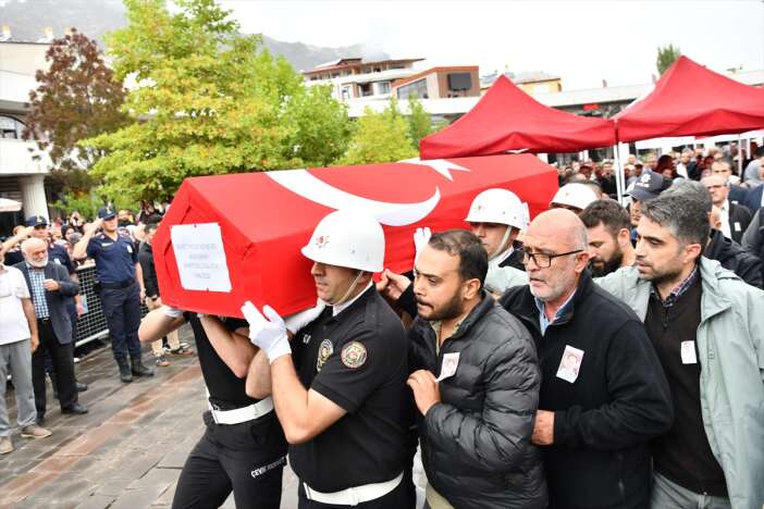 kazaya-mudahale-ederken-sehit-olmustu-polis-memuru-batuhan-sariyalcinkayaya-son-gorev