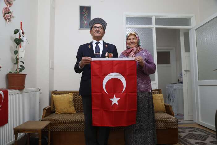konya-buyuksehir-anlamli-gunde-kahramanlari-unutmadi