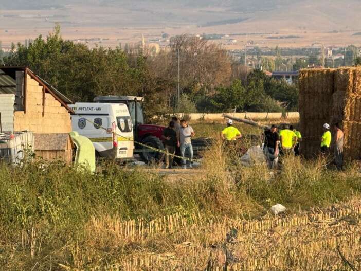 konyada-kahreden-kaza-babasinin-kullandigi-traktorun-altinda-oldu