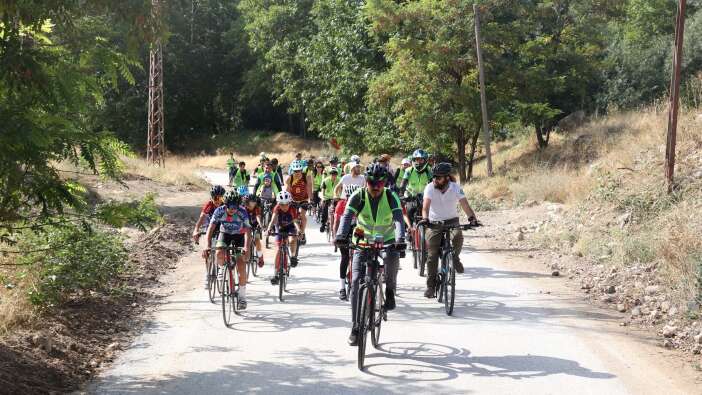 meramda-sonbahar-buyusu-yuzlerce-bisiklet-sevdalisi-pedal-pedal-ilerledi