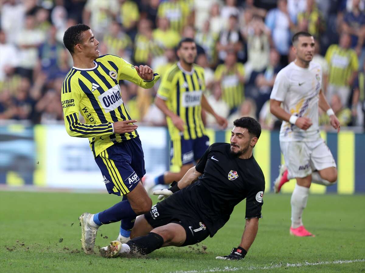 fenerbahceden-8-gollu-tarihi-zafer-konyaspor-macindan-25-yil-sonra-ayni-senaryo