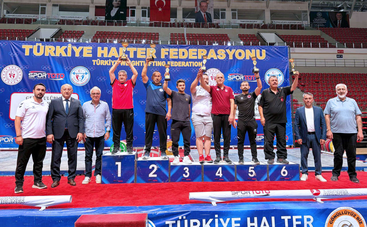 konyanin-haltercileri-turkiye-sampiyonasinda-madalyalari-topladi