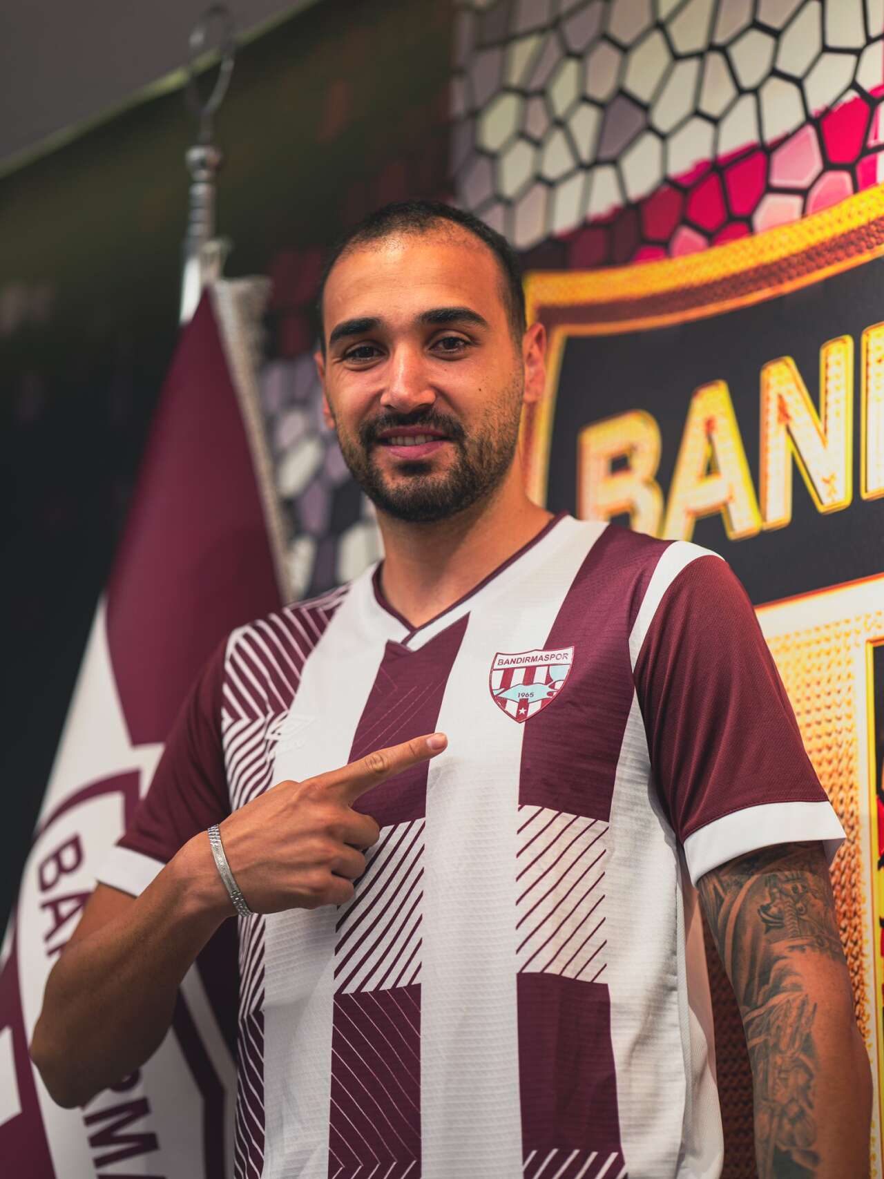 turk-futbolunu-sarsan-olum-25-yasindaki-futbolcu-tolga-kalender-hayatini-kaybetti